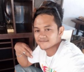 mr f, 32, Quezon City
