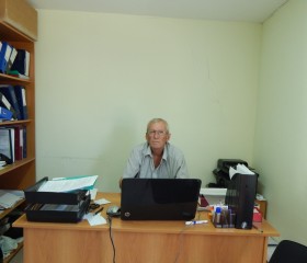 Олег, 68 лет, Новороссийск