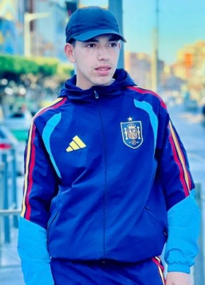Hakou из Bab Ezzouar 23 года