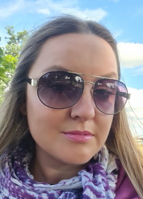 Julia из Karlsruhe 42 года
