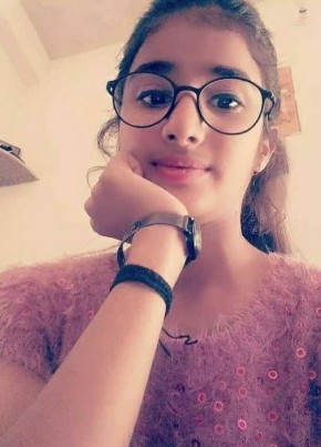 Naeemali, 21, India, Pune