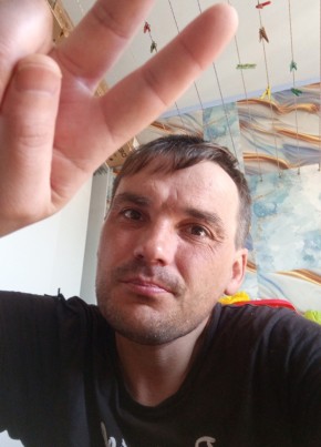 Алексей Сергееви из Райчихинска 38 лет