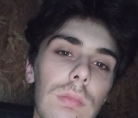 Crozet, 21, Angers
