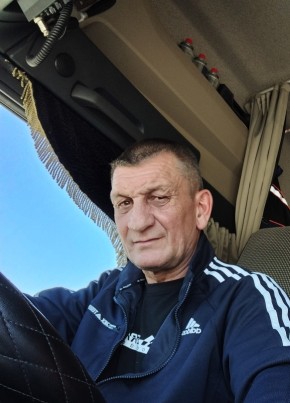 Дмитрий. из Сызрани 52 года