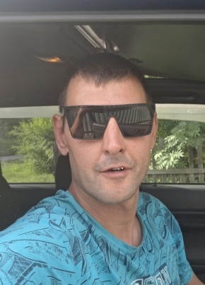 Александр из Абакана 42 года