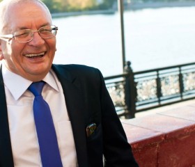 Виктор, 70 лет, Астана