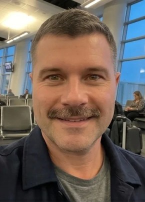 Константин из Тюмени 42 года
