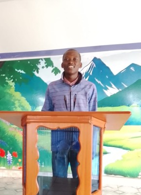 Pastor Peter Kin из Nairobi 18 лет