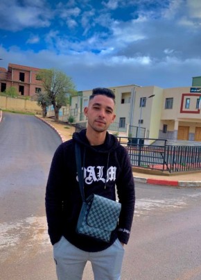Nøú Fâl, 21, People’s Democratic Republic of Algeria, Algiers