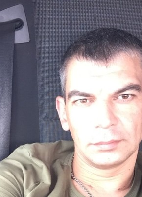 Макс из Сергиев Посада 42 года