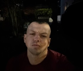 SERHII, 28, Brooklyn