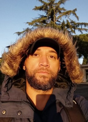 زياد из London 34 года