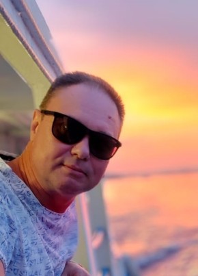 Oleg, 48, Russia, Yaroslavl