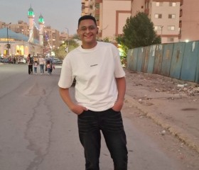 OmranAl-Huwaiti, 18, Cairo
