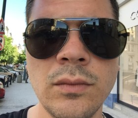 amoFF, 39, Prague