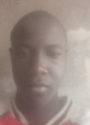 MESSI DENNIS из Mombasa 25 лет