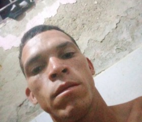 Jose, 26, Cua