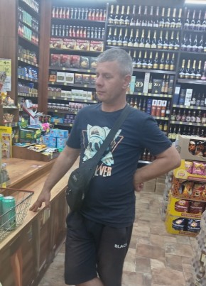 Роман из Москвы 43 года