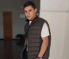 Levon, 21, Step anavan