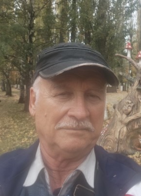 Виктор Козлов из Россоши 71 год