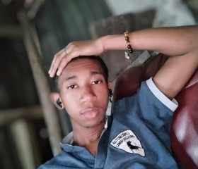 fabien, 21, Toamasina