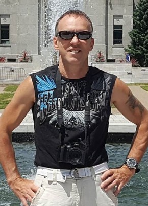 Louis, 60, Canada, Montreal