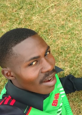 Silas из Bungoma 26 лет