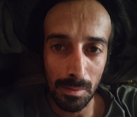 Hossein, 31, Stockholm