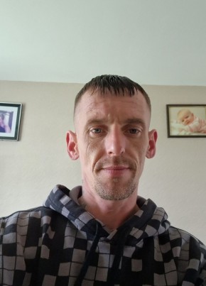 Lee linley, 33, United Kingdom, Blackburn