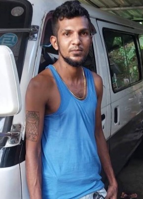 Madus Prenando из මීගමුව 32 года