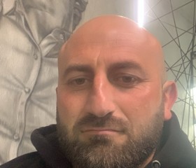 Ovanes, 37, Richmond Hill