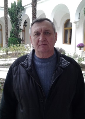 Анатолий из Екатеринбурга 55 лет