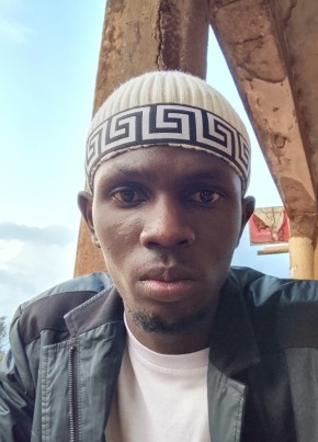 Innocent Musungu из Mbale 22 года