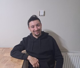 Emre, 18, Kutahya