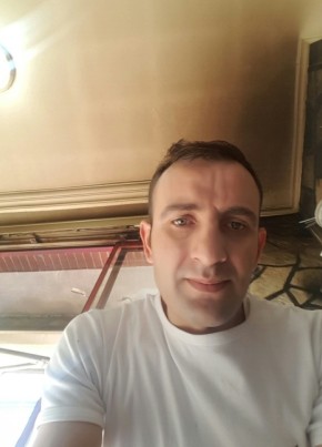 sezgin, 41, Türkiye Cumhuriyeti, Artvin