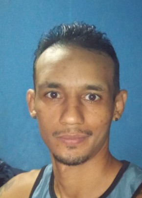Luis castillo из Valencia 36 лет