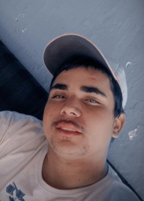 Felipe Fidelis из Garanhuns 22 года