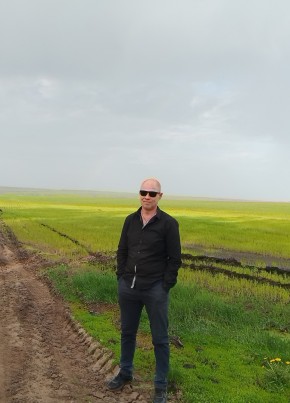 Сергей Романов из Канаша 47 лет