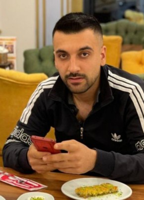 Batuhan Yılmaz, 29, Türkiye Cumhuriyeti, Elâzığ