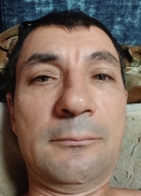 Сергей из Саратова 49 лет