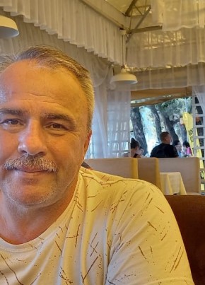 Олег, 56, Россия, Губкин