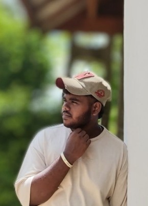Chamod Lakshita из අනුරාධපුර පෞරාණික නගරය 25 лет