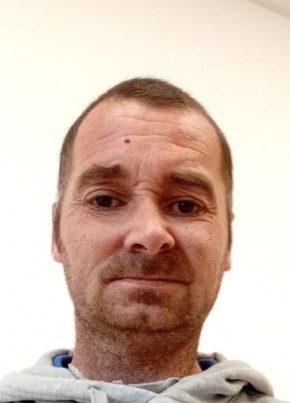 Mangin, 41, France, Saint-Quentin