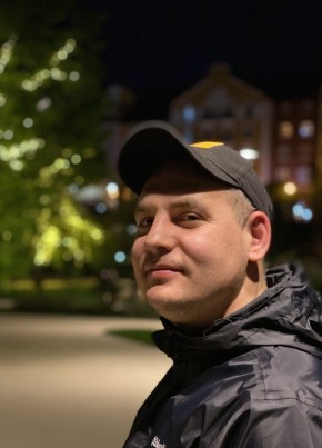 Роман из Рязани 37 лет