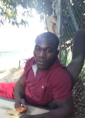 Oralando mcdonal, 29, Jamaica, Kingston