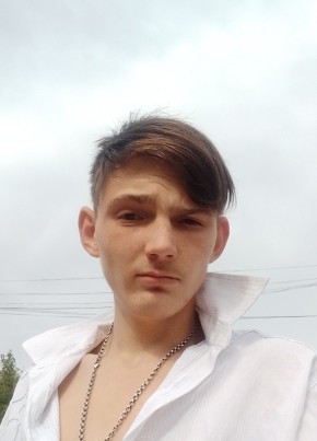 Олег из Петров Вала 24 года