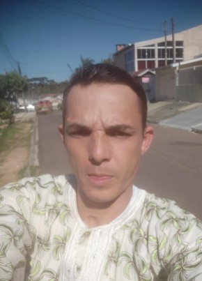 Thiago из Curitiba 34 года