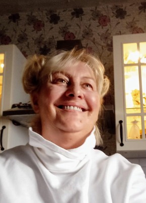 Ирина, 64, Россия, Санкт-Петербург