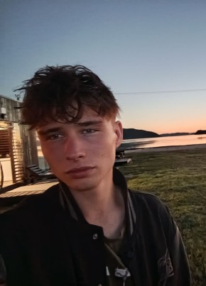 Олег из Фокино 22 года
