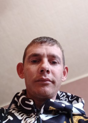 Эдуард, 32, Россия, Казань